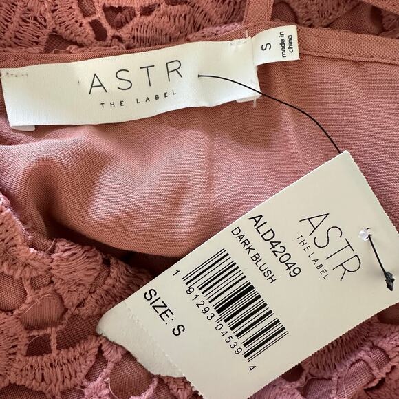 NWT ASTR The Label Floral Lace Sleeveless Dress Midi | Dark Blush Pink | SZ S - Picture 10 of 13